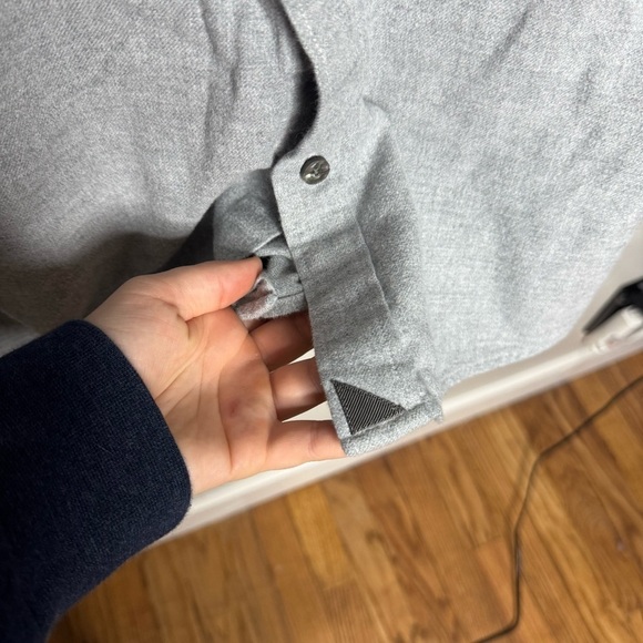 UNTUCKit Flannel Sherwood Shirt in Gray Long Sleeve Button Down Collared Shirt - Picture 11 of 15